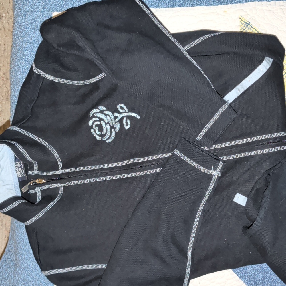 Bill Blass Sport 2 Piece  Set